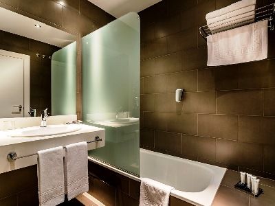 Yit Vía Sevilla Mairena Hotel 4*