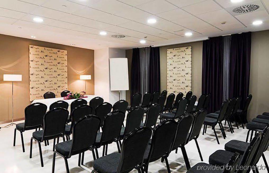 Yit Vía Sevilla Mairena Hotel 4*
